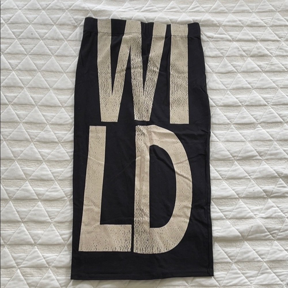 2b Bebe Midi Pencil WILD Skirt, Size M